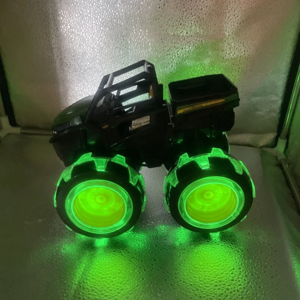 RSX Buggy‎ Green 4x4 Monster Light Up Wheels 8